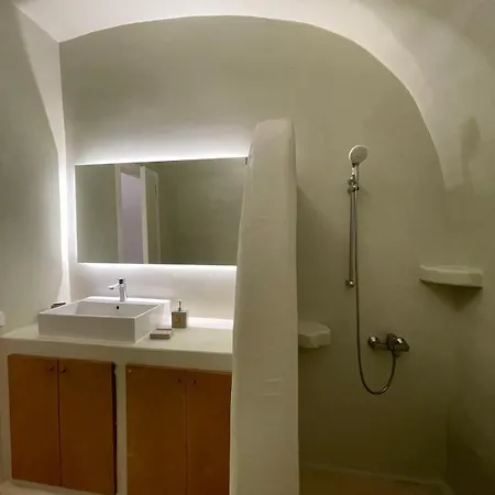 Apartamento Orasis House - Luxury Retreats With Pool & Views Akrotírion