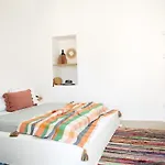 Lägenhet Orasis House - Luxury Retreats With Pool & Views *